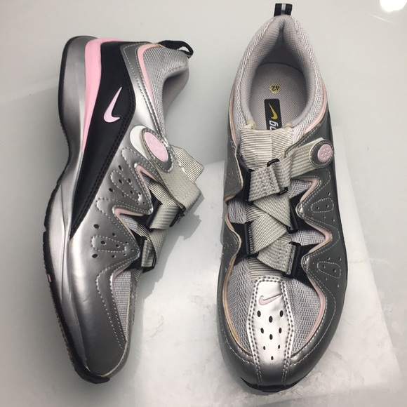 nike cycling shoes womens
